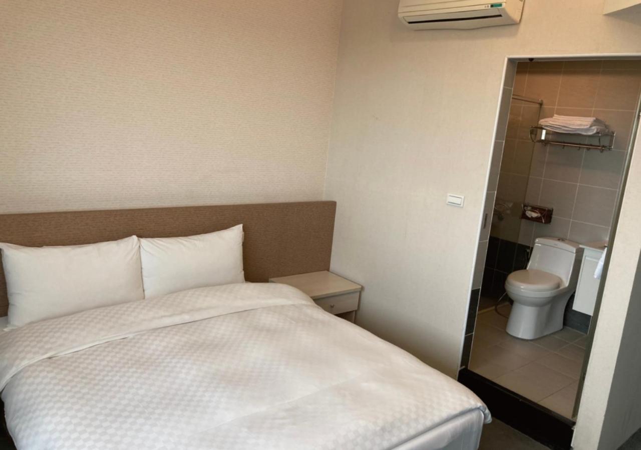 Shun-Yi Business Hotel Chiayi City Dış mekan fotoğraf