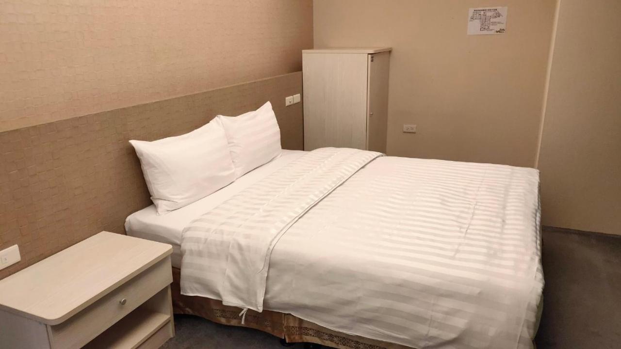 Shun-Yi Business Hotel Chiayi City Dış mekan fotoğraf