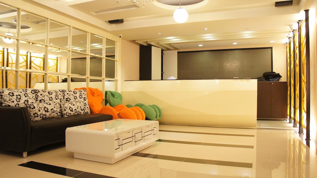Shun-Yi Business Hotel Chiayi City Dış mekan fotoğraf