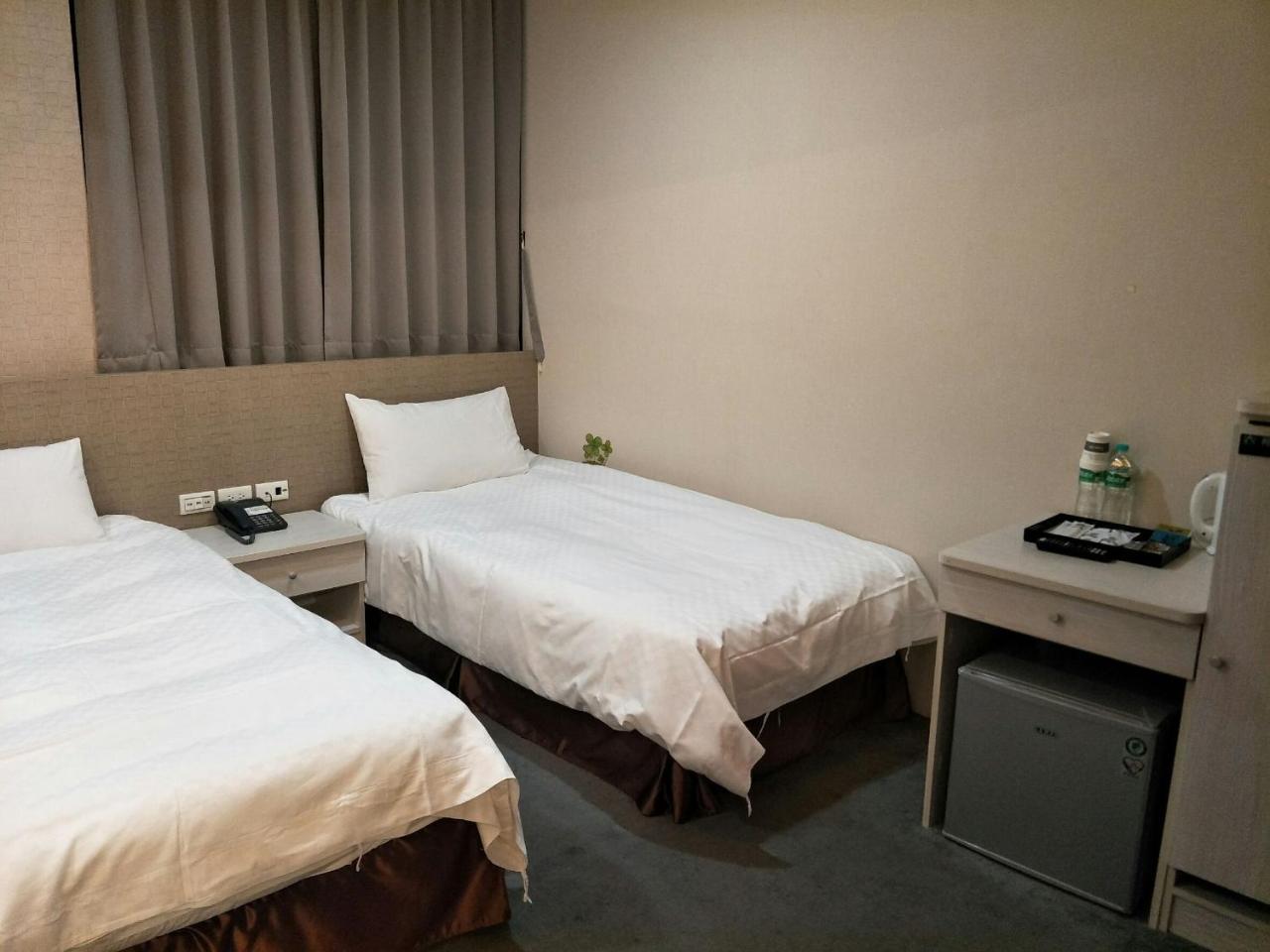 Shun-Yi Business Hotel Chiayi City Dış mekan fotoğraf