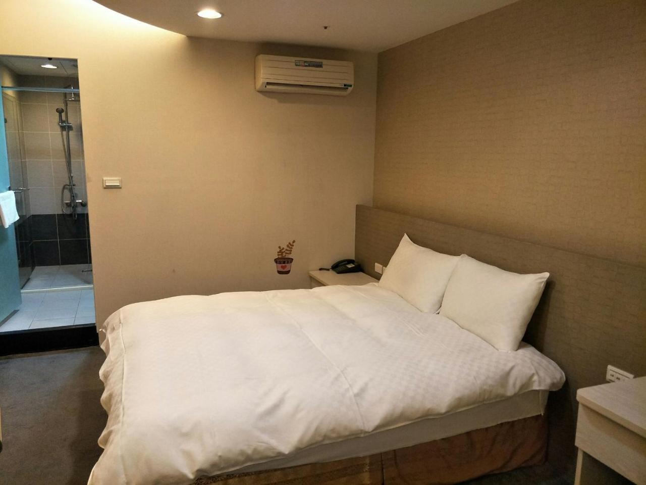 Shun-Yi Business Hotel Chiayi City Dış mekan fotoğraf